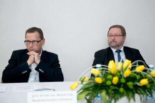 Prowadzący sesję, od lewej: prof. dr hab. inż. Marek Cała - Akademia Górniczo-Hutnicza, dr hab. inż. Maciej Kumor, prof. UTP - Uniwersytet Technologiczno-Przyrodniczy w Bydgoszczy / fot. Quality Stud