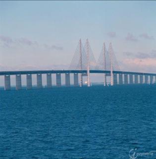 Widok na most z morza. Fot. Pierre Mens,Oresundsbron