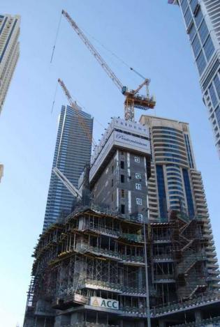 Budowa wieżowca, fot. Michal Grela