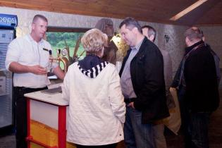 Kolacja grillowa, w trakcie której odbył się pokaz barmański ufundowany przez firmę Herrenknecht AG / fot. Quality Studio dla www.inzynieria.com