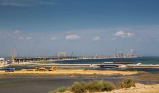 Most drogowo-kolejowy ma połączyć Półwysep Krymski z rosyjskim Półwyspem Tamańskim Źródło: Centrum Informacyjne 