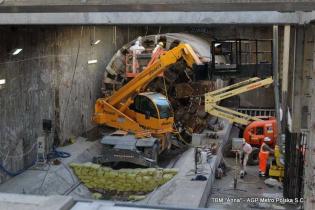 Przegląd techniczny obu tarcz TBM. Fot.  z archiwum AGP Metro Polska / stan na 06.09.2012 r.