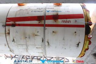 Umieszczenie TBM Anna w szybie - 04.04.2012 r. / fot. z archiwum AGP Metro Polska