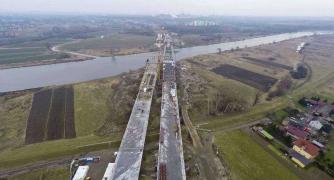 Budowa S7 od węzła Rybitwy (Christo Botewa) do węzła  Igołomska z przeprawą mostową przez Wisłę W Krakowie. Fot. GDDKiA