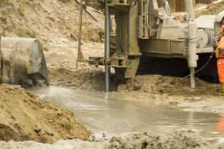 Budowa stacji Rondo Daszyńskiego - stan na 25.08.2011 r. / fot. inzynieria.com