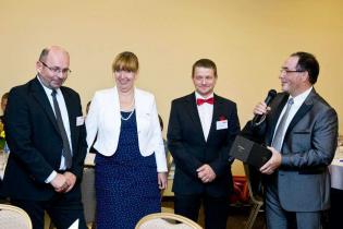 Od lewej: Prezes Zarządu - Dyrektor Techniczny Robert Sołtysik; Kier. Planowania i Przygotowania Robót – Wiceprezes Iwona Rauk-Stępień; Członek Zarządu Wojciech Radło; Michał Wójcik - GEOD / fot. Qua