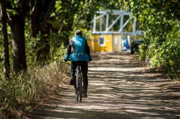 Zdjęcie Kładka nad wejściem do Portu Żerańskiego. Źródło: ZDM