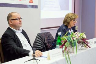 dr inż Jarosław Rybak, Politechnika Wrocławska; prof. dr hab. inż. Anna Siemińska-Lewandowska, Politechnika Warszawska. Obrady w trakcie Konferencji Budownictwo Podziemne 2016 / fot. Quality Studio