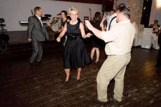 Zabawa taneczna w czasie uroczystej Gali wręczenia branżowych nagród TYTAN 2011 podczas IX Międzynarodowej Konferencji, Wystawy i Pokazów Technologii INŻYNIERIA Bezwykopowa 2011