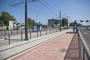 Gotowy odcinek szybkiego tramwaju przy ul. Herlinga Grudzińskiego i Klimeckiego. Stan na 11 sierpnia 2010