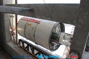 Umieszczenie TBM Anna w szybie - 04.04.2012 r. / fot. z archiwum AGP Metro Polska