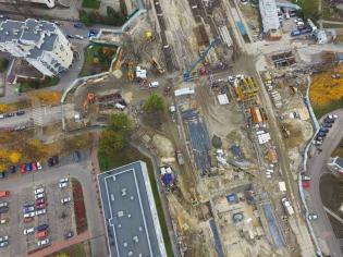 Pokaz odcinka kanalizacji zbudowanego z rur żelbetowych z okładziną PEHD o profilu jajowym – największych z oferty HABA-Beton. Fot. Quality Studio dla www.inzynieria.com