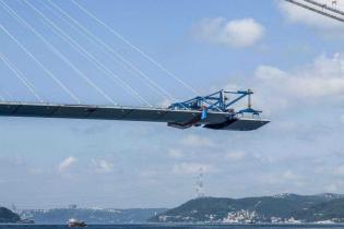 Budowa mostu nad cieśniną Bosfor. Fot. 3kopru.com