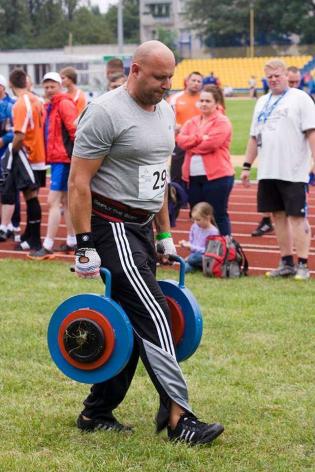 Spartakiada 2012 - zawody strongmenów / fot. z archiwum Katowickich Wodociągów S.A.