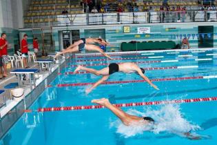 Spartakiada 2012 - zawody w pływaniu mężczyzn na 25 m / fot. Quality Studio dla www.inzynieria.com