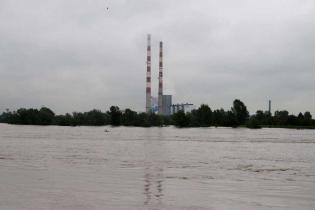 okolice ul. Nowohuckiej, widok na elektrociepłownię w Łęgu