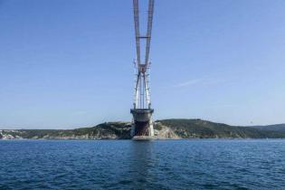 Budowa mostu nad cieśniną Bosfor. Fot. 3kopru.com