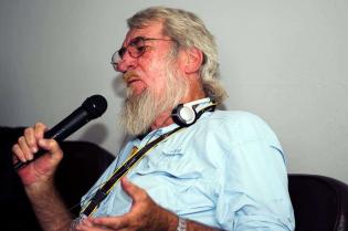 Frank Canon z Baroid Industrial Drilling Products wypowiada się w trakcie panelu dyskusyjnego na temat  stanu obecnego i perspektyw rozwoju płynów wiertniczych / fot. inzynieria.com