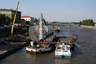 Budowa kładki - stan na 18.06.2010; fot.: INTOP Tarnobrzeg