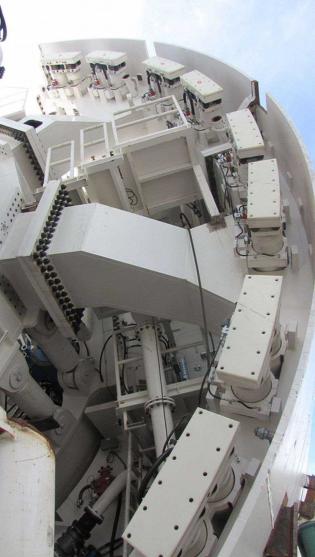 Siłowniki maszyny TBM. Fot. Gdańskie Inwestycje Komunalne sp. z o.o. (stan na 2 sierpnia 2012 r.)