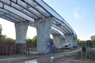 Plac budowy na prawym brzegu. Stan na październik 2012 / fot. Link PR