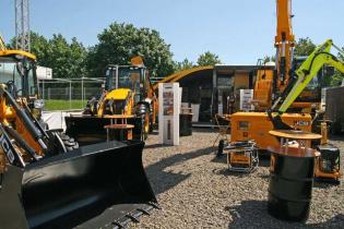 Wystawa maszyn i urządzeń w trakcie bydgoskich targów WOD-KAN 2011. Fot. www.inzynieria.com