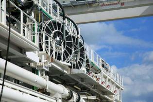 Bębny z przewodami do sprężonego powietrza
 / fot. Quality Studio dla www.inzynieria.com (13 września 2012 r.)