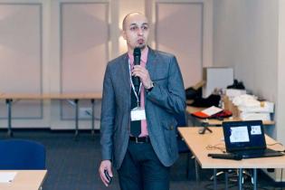 Przedstawiciel firmy FOX FITTING / fot. Quality Studio dla www.inzynieria.com