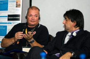 Panel dyskusyjny na temat  stanu obecnego i perspektyw rozwoju płynów wiertniczych. Od lewej: Marcel Bijleveld - Cebo Holland BV i Jacek Jaworski, Hekobentonity sp. z o.o. / fot. inzynieria.com