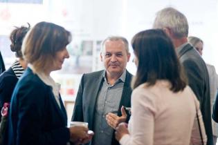 Stoiska firmowe podczas I Konferencji Budownictwo Podziemne 2015 / Dyskusje kuluarowe / fot. Quality Studio dla www.inzynieria.com