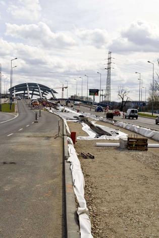 Budowa linii szybkiego tramwaju przy ul. Kotlarskiej. Stan na 30 marca 2010