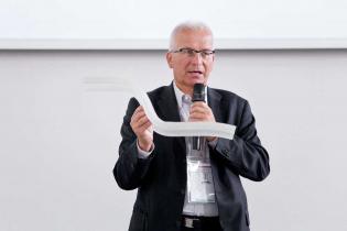 Renowacja bezwykopowa niekołowych kolektorów kanalizacyjnych metodą relinigu panelami GRPanel produkcji Marplast sp. z o.o. Porównanie właściwości fizycznych, mechanicznych i użytkowych różnych producentów paneli GRP – Mariusz Iwanejko, BLEJKAN S.A. / fot