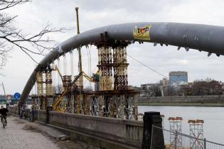 Budowa kładki - stan na 30.03.2010; fot.: inzynieria.com