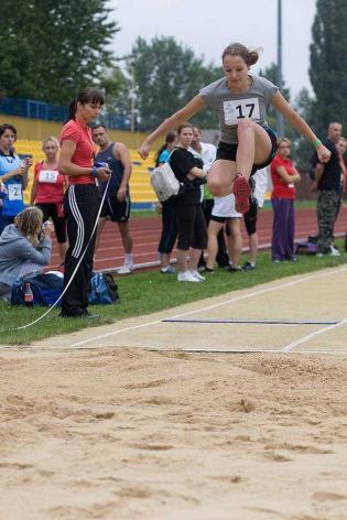 Spartakiada 2012 - skok w dal kobiet / fot. z archiwum Katowickich Wodociągów S.A.