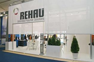 Wystawa maszyn i urządzeń w trakcie bydgoskich targów WOD-KAN 2011. Fot. www.inzynieria.com