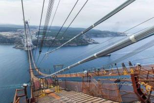 Budowa mostu nad cieśniną Bosfor. Fot. 3kopru.com