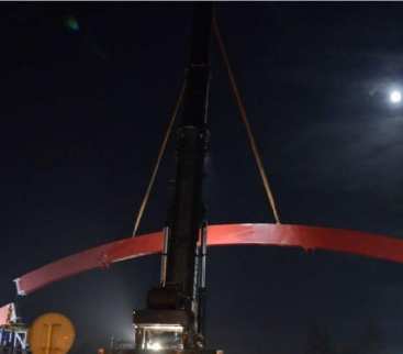 Zamontowano stalowy łuk kładki nad Zakopianką avatar