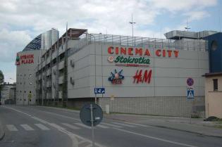 Posadowienie Centrum Plaza w Rybniku na kolumnach DSM (2005 r.). Budynek dużego centrum usługowo-rozrywkowego, obejmującego 187 stóp fundamentowych o obciążeniu do 16500 kN, planowano posadowić na palach CFA o średnicy 80 cm. Rozwiązanie zamienne, wdrożon