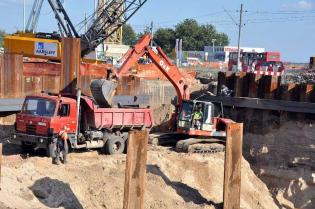 roboty ziemne - Wykop tunelu T-2 - pl. Daszyńskiego, stan na wrzesień 2011 / fot. Link PR