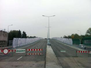 Próby obciążeniowe w dniu 23.10.2011 r., fot. www.inzynieria.com