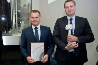 Od lewej: Tomasz Herok z Gminnego Zakładu Wodociągów i Kanalizacji w Krzyżowicach oraz Jakub Blejsz z firmy Blejkan sp. z o.o. / fot. Quality Studio dla www.inzynieria.com