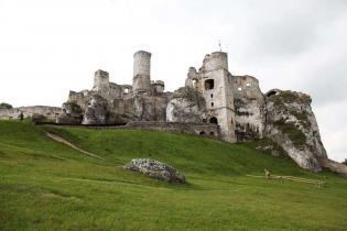 Wycieczka do Zamku Ogrodzienieckiego w Podzamczu. Fot. Quality Studio dla www.inzynieria.com