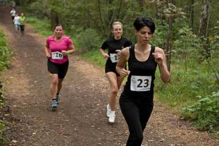 Spartakiada 2012 - Bieg przełajowy na 1600 m kobiet / fot. z archiwum Katowickich Wodociągów S.A.