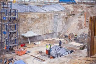 Pokaz odcinka kanalizacji zbudowanego z rur żelbetowych z okładziną PEHD o profilu jajowym – największych z oferty HABA-Beton. Fot. Quality Studio dla www.inzynieria.com