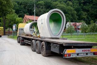 Rozkładanie wystawy / fot. Quality Studio dla www.inzynieria.com