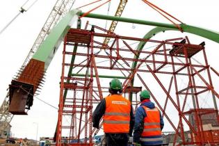 Montażu mostu stalowego w Darłowie nad Wieprzą. Fot. z archiwum Promostal