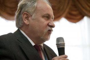 Jacek Nalaskowski reprezentujący Ka-Nal wystąpił z dwoma referatami. Pierwszy był poświęcony zbiornikom retencyjno-odciążającym CFW-GRP, a drugi przybliżał doświadczenia niemieckie związane z retencjonowaniem i wykorzystaniem wód deszczowych / fot. inzyni