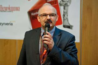 Infiltracja wód gruntowych w murowanych kolektorach kanalizacyjnych - dr inż. Dariusz Zwierzchowski, Wyższa Inżynierska Szkoła Bezpieczeństwa i Organizacji Pracy (WISBIOP). Fot. Quality Studio dla www.inzynieria.com