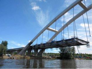 Fot. I. Szczepańska (z archiwum www.most.torun.pl) - stan na czerwiec 2013 r.