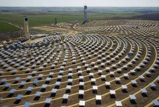 fot. Yann Athus-Bertrand